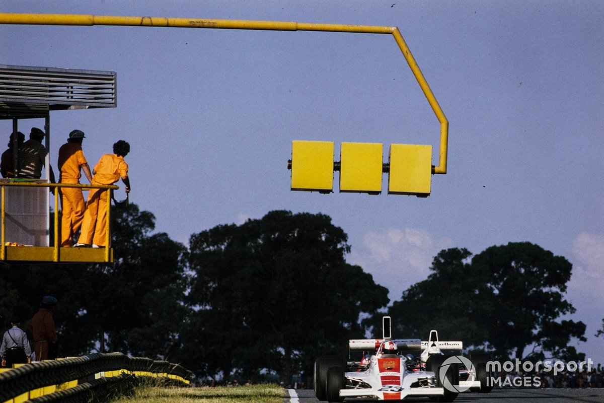 Rolf Stommelen, Lola T370 Ford, Jochen Mass, McLaren M23 Ford