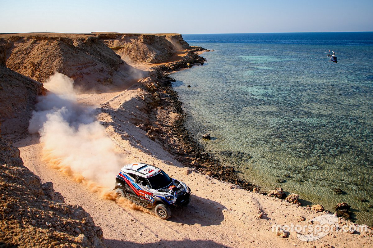 #317 X-Raid Mini JCW Rally Team Bmw: Vladimir Vasilyev, Dmitro Tsyro