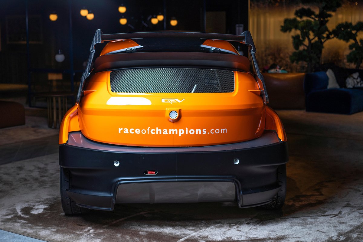 RX2e electric rallycross car in Race Of Champions livery