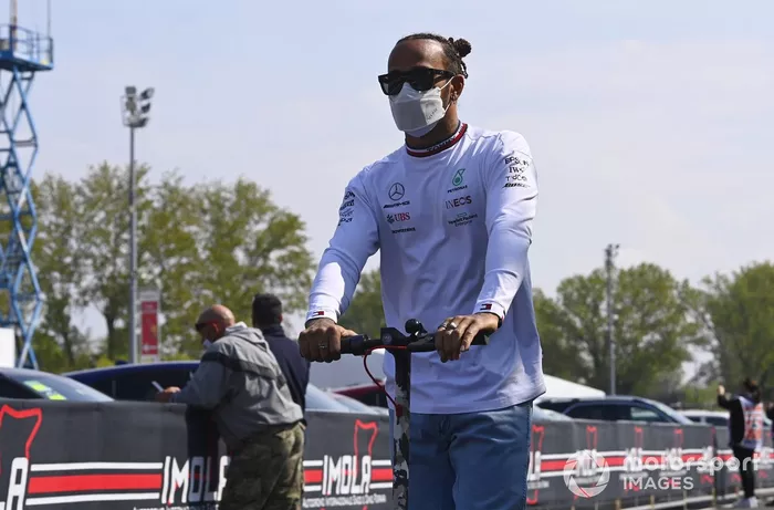Lewis Hamilton, Mercedes W12 