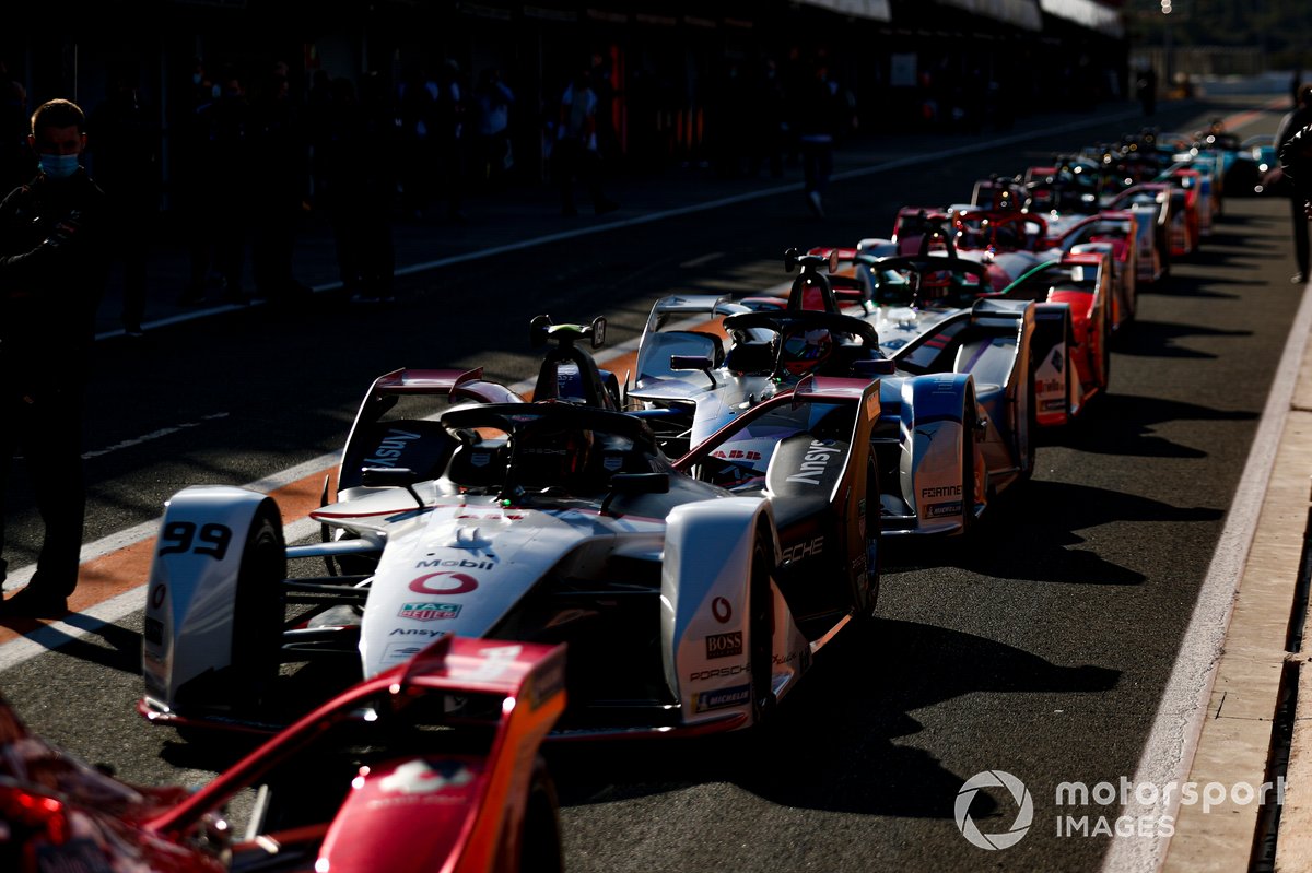 Pascal Wehrlein, Tag Heuer Porsche, Porsche 99X Electric, Maximilian Gunther, BMW I Andretti Motorsports, BMW iFE.21