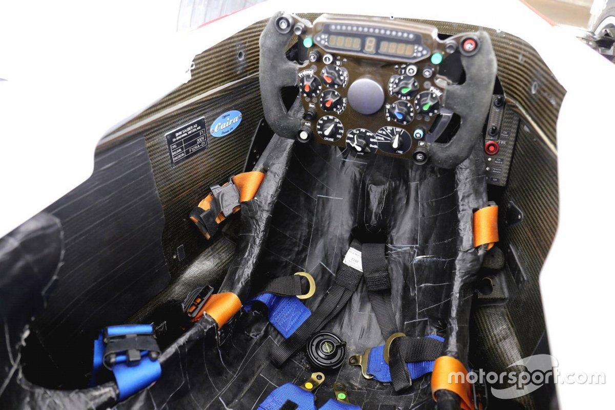 BMW Sauber F1.09 cockpit