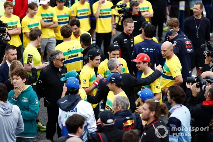Daniel Ricciardo, Visa Cash App RB F1 Team, Sergio Perez, Red Bull Racing, Stefano Domenicali, CEO, Formula One Group, Lance Stroll, Aston Martin F1 Team, Esteban Ocon, Alpine F1 Team, Charles Leclerc, Scuderia Ferrari, antes da corrida em memória de Senn