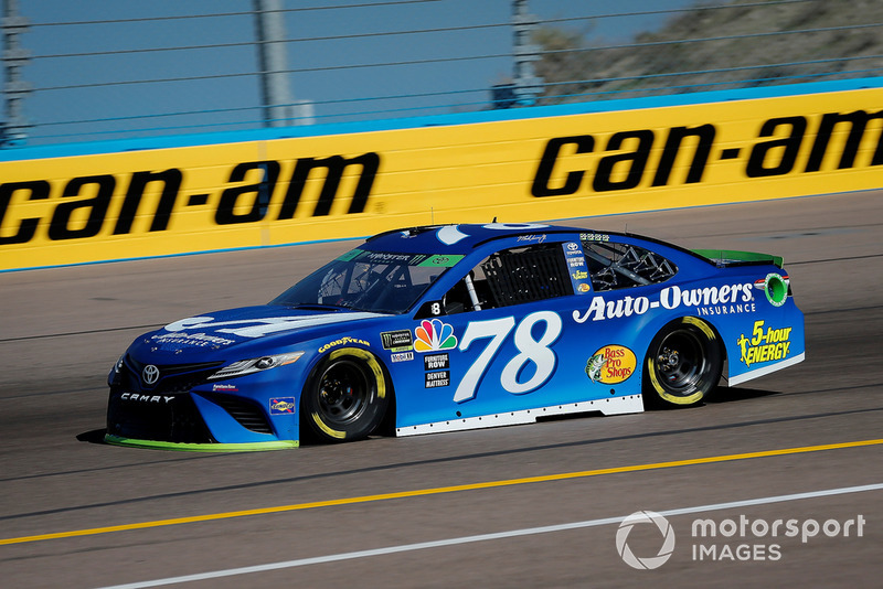 13. Martin Truex Jr., Furniture Row Racing, Toyota Camry Auto-Owners Insurance