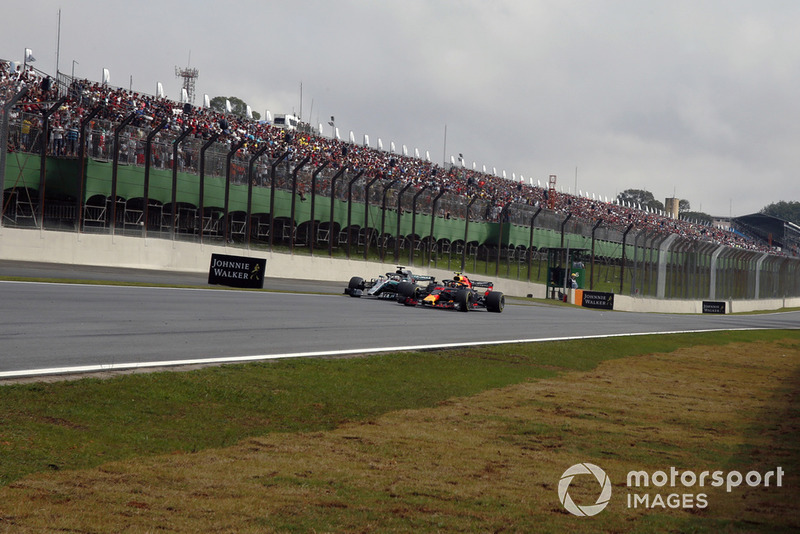 Max Verstappen, Red Bull Racing RB14 and Lewis Hamilton, Mercedes AMG F1 W09 EQ Power+ battle
