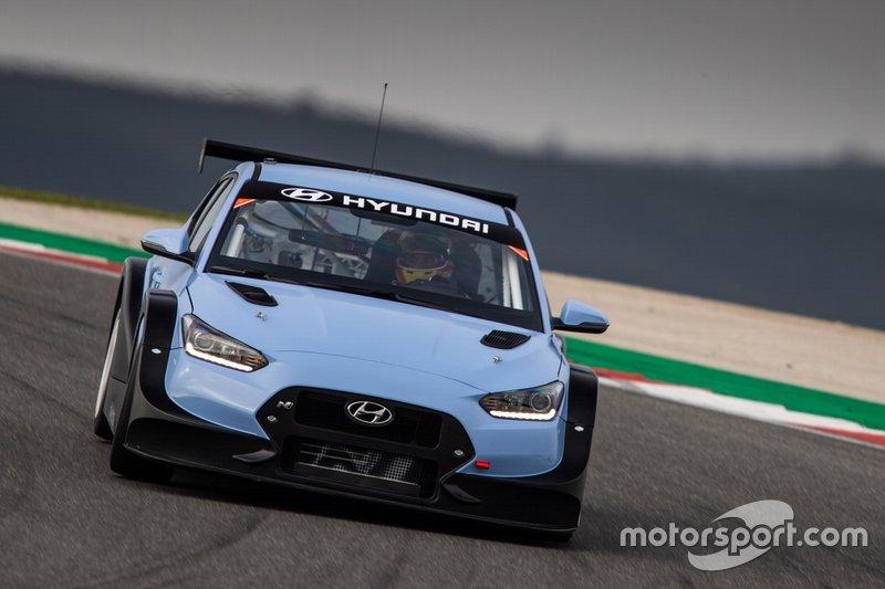 Hyundai Veloster N TCR