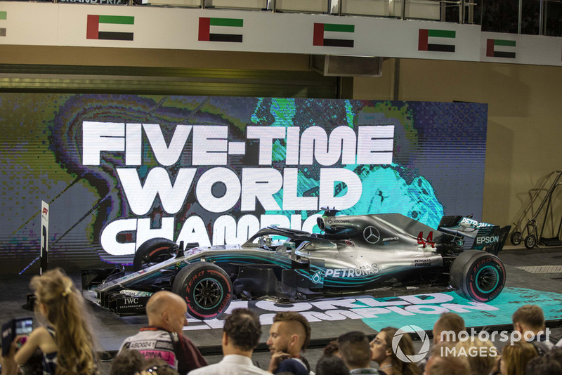 El coche de Lewis Hamilton, Mercedes-AMG F1 W09 en Parc Ferme