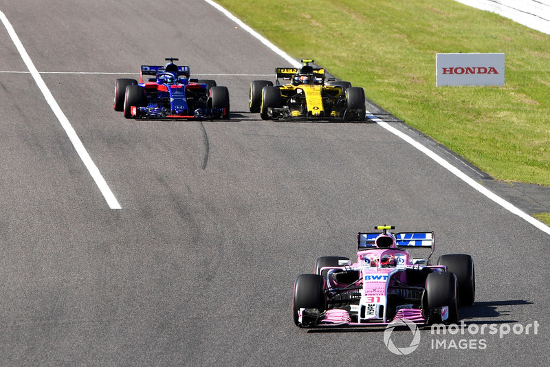 Esteban Ocon, Racing Point Force India VJM11, Brendon Hartley, Scuderia Toro Rosso STR13 ay Carlos Sainz Jr., Renault Sport F1 Team R.S. 18