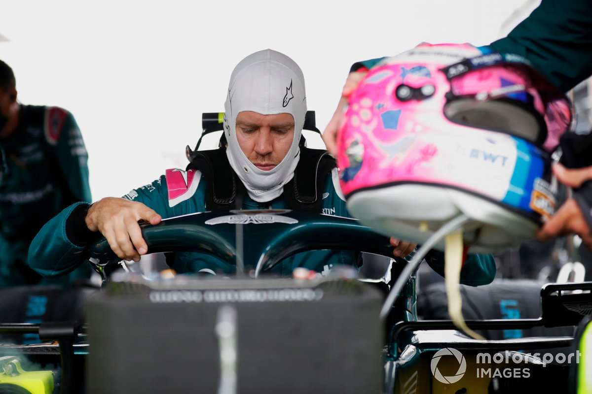 Sebastian Vettel, Aston Martin, sulla griglia