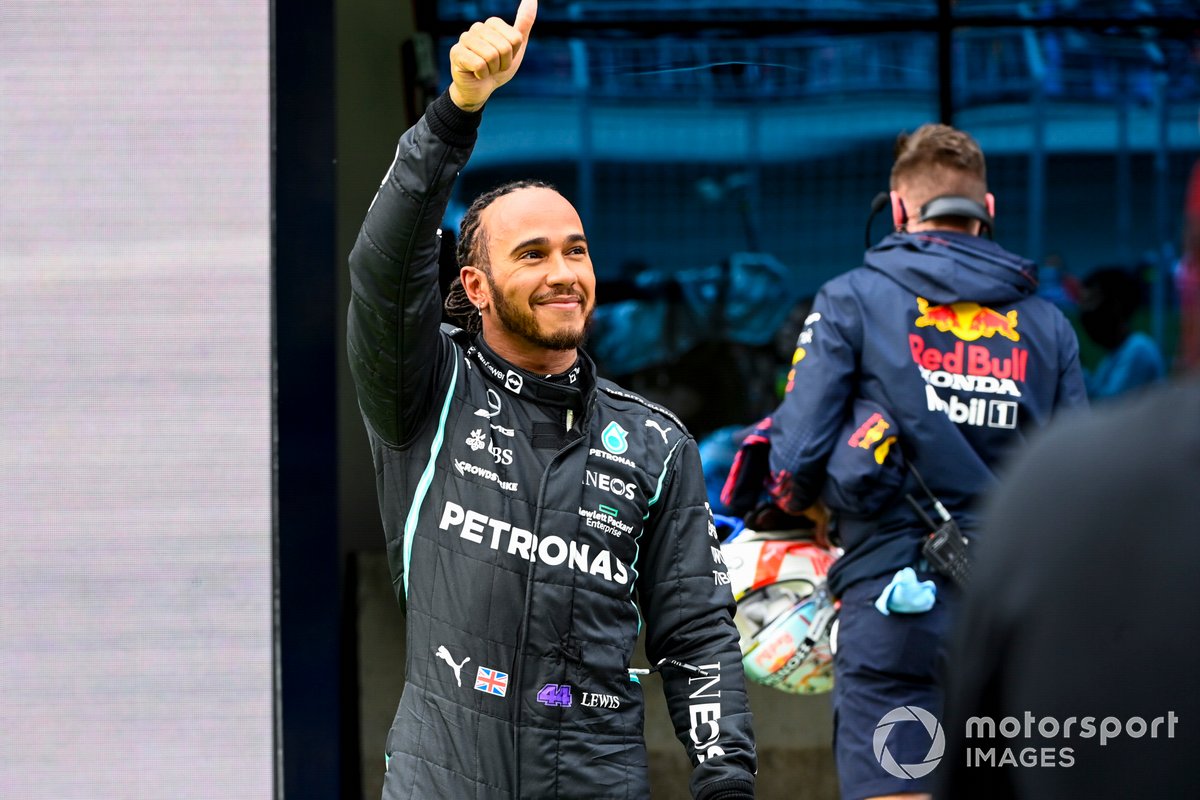 Ganador de la pole position Lewis Hamilton, Mercedes