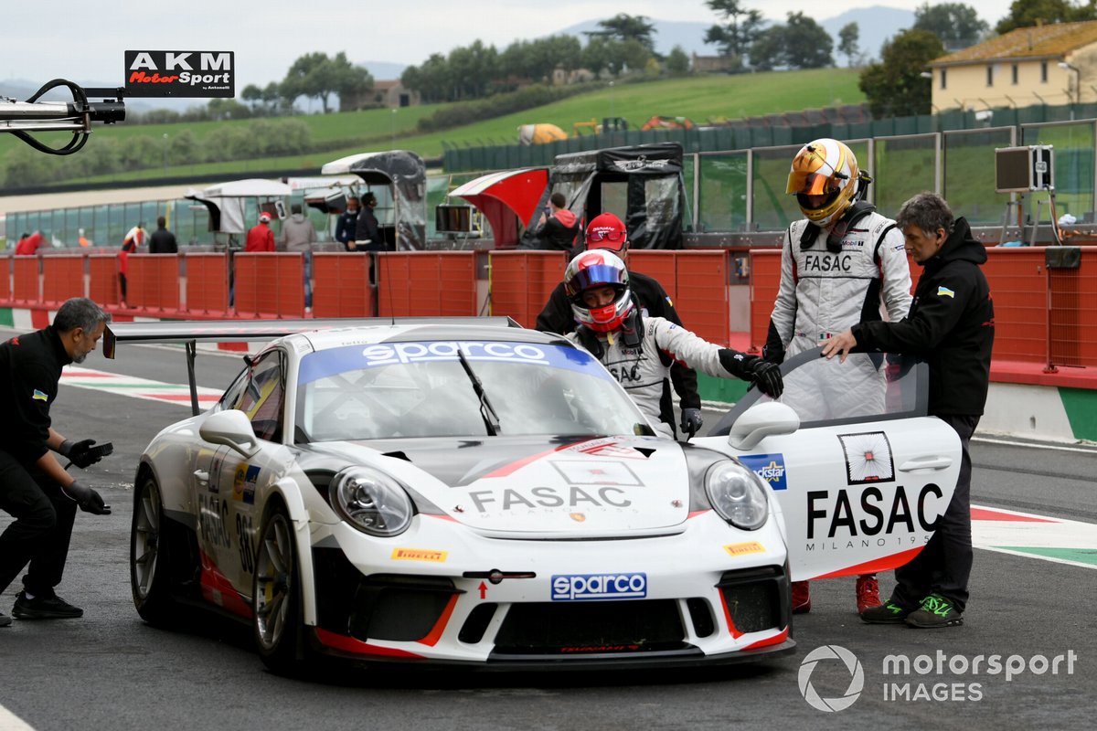 #381 Tsunami R.T., Porsche 911 GT3 Cup: Lino Curti, Carlo Curti