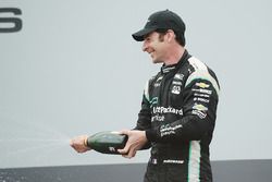 Segundo lugar Simon Pagenaud, Team Penske Chevrolet