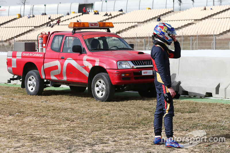 max Verstappen, Scuderia Toro Rosso stopped on the circuit