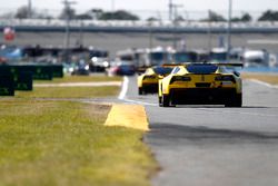 Антонио Гарсия, Ян Магнуссен и Майк Роккенфеллер, #3 Corvette Racing Chevrolet Corvette C7.R