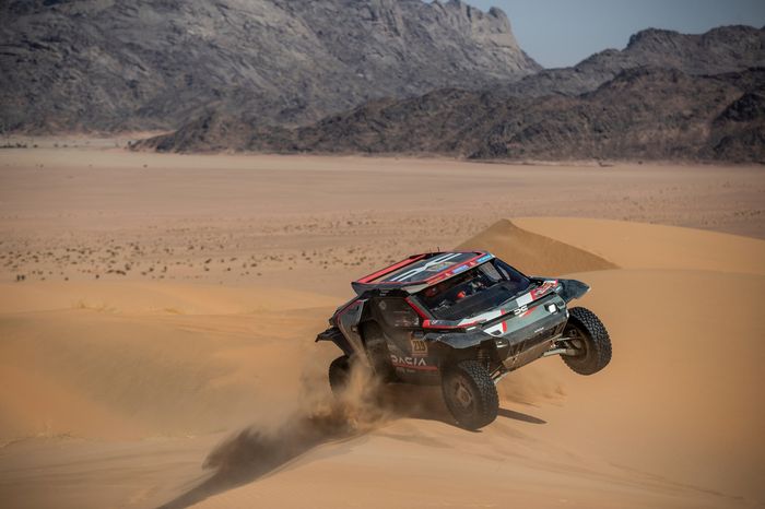 #219 The Dacia Sandriders Dacia: Sebastien Loeb, Fabian Lurquin