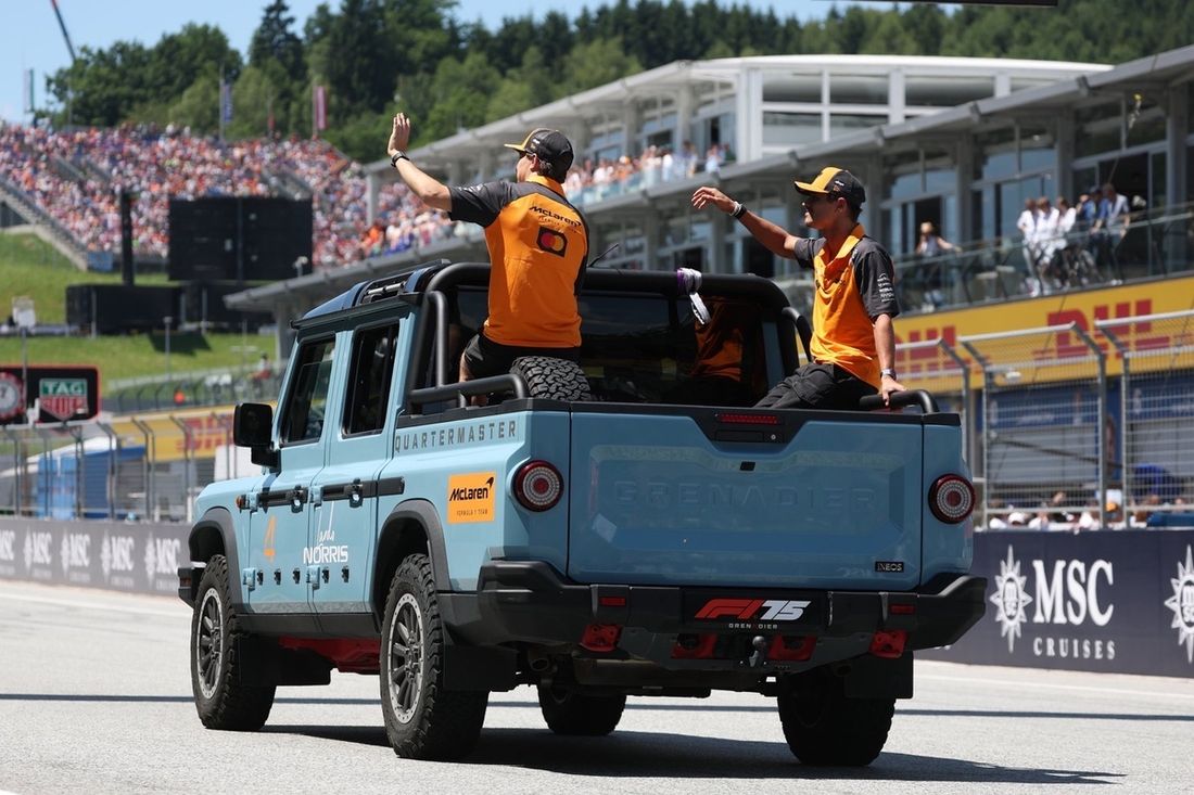 Lando Norris, McLaren, Oscar Piastri, McLaren