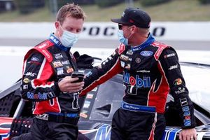 Clint Bowyer, Stewart-Haas Racing, Ford Mustang Mobil 1 and John Klausmeier