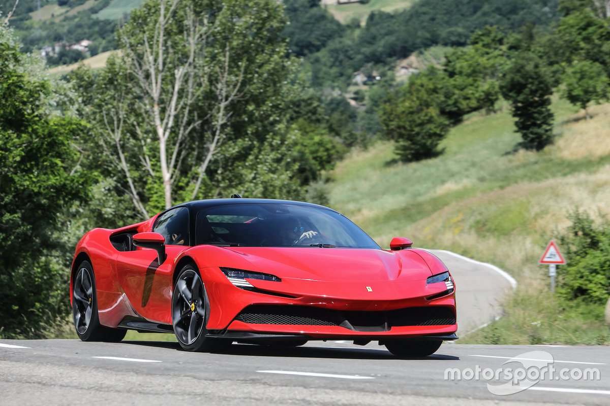 Ferrari SF90 Stradale