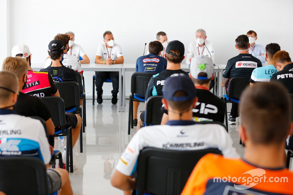 Il briefing dei piloti di MotoGP, Moto2 e Moto3