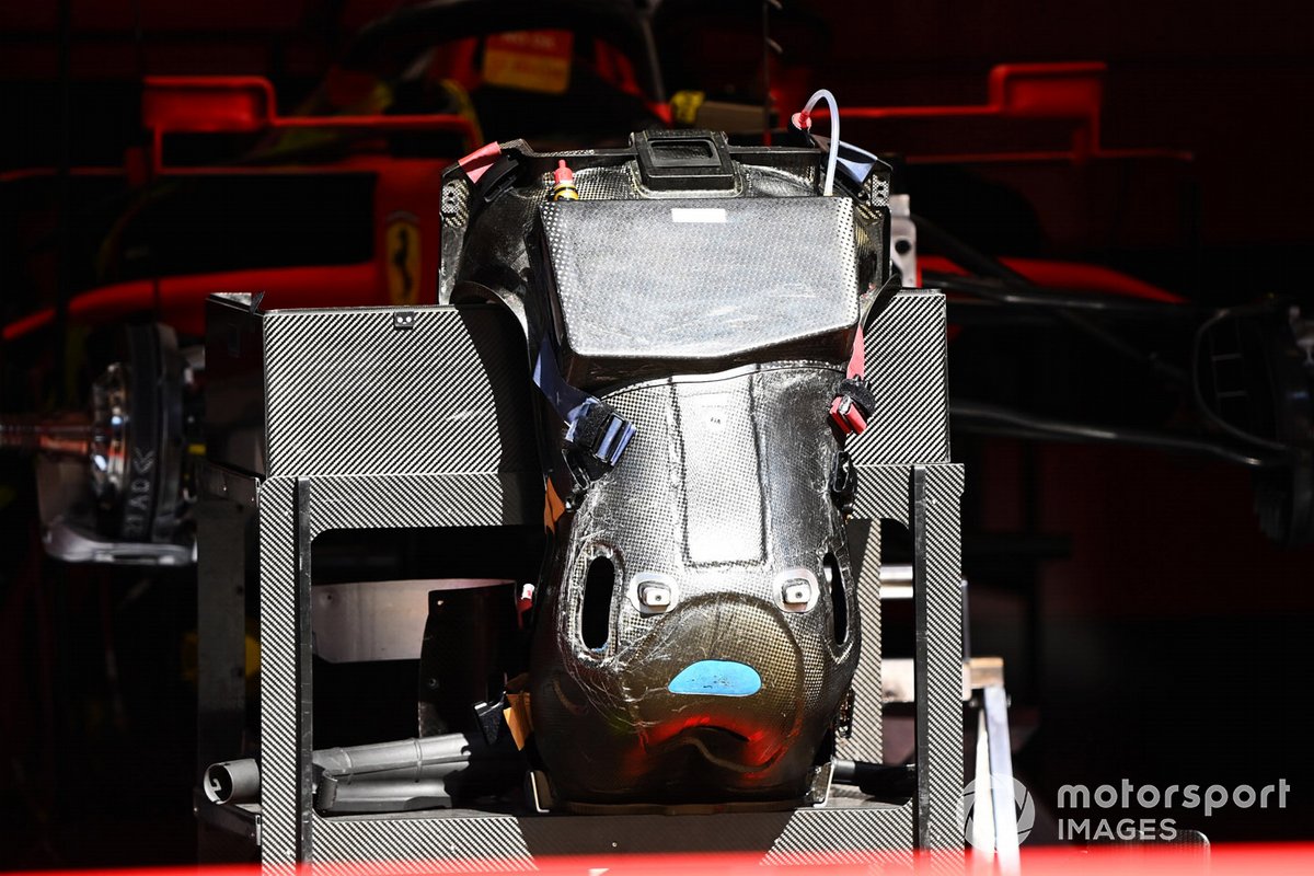 Ferrari SF1000: Fahrersitz (Rückansicht)