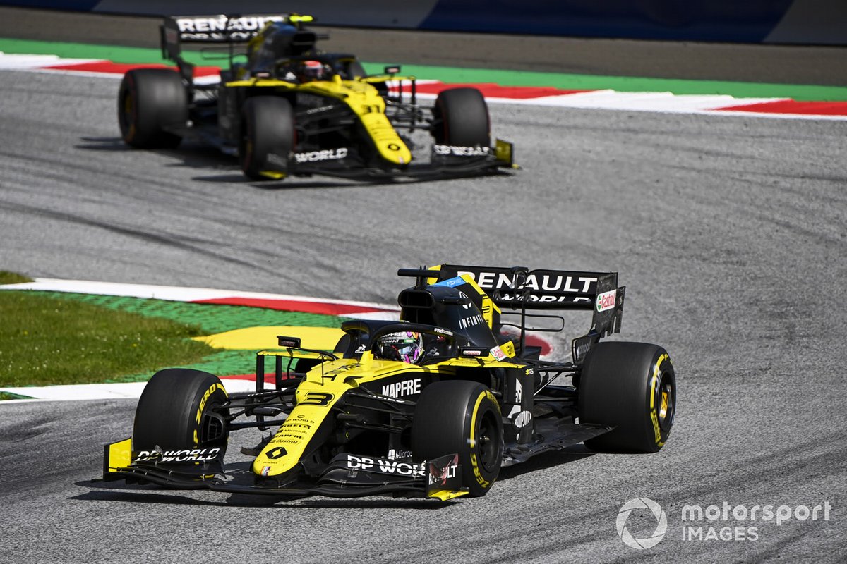 Daniel Ricciardo, Renault F1 Team R.S.20 e Esteban Ocon, Renault F1 Team R.S.20