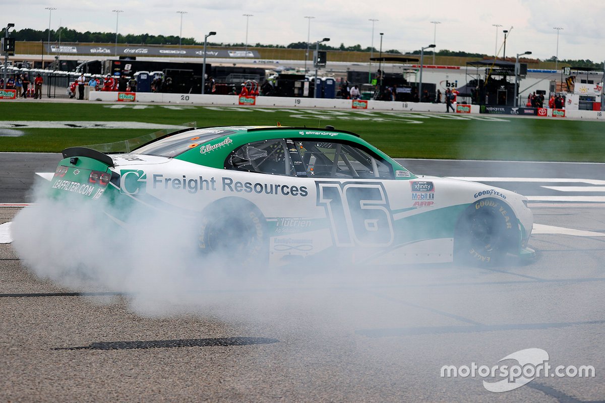 Ganador A.J. Allmendinger, Kaulig Racing, Chevrolet Camaro