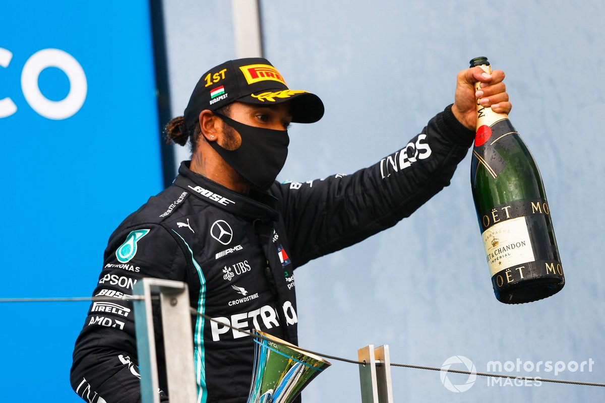 Lewis Hamilton, Mercedes-AMG Petronas F1, 1st position, on the podium