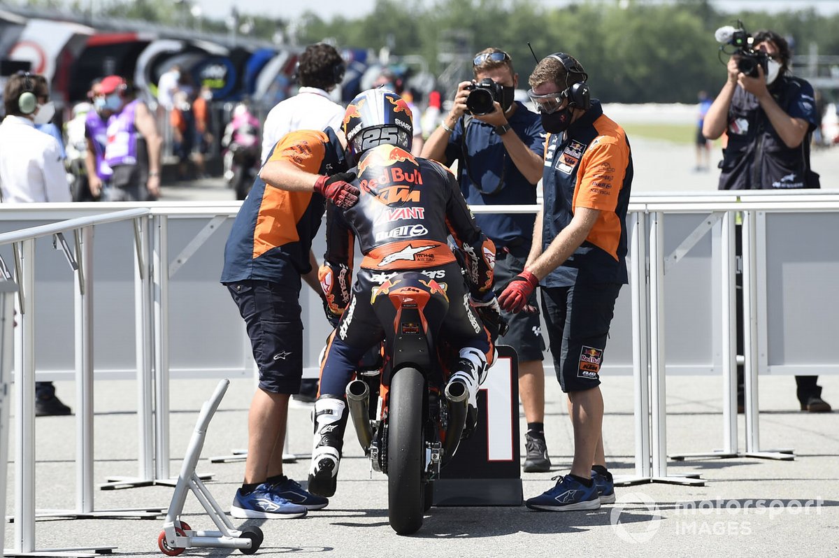 Ganador de la pole Raúl Fernández, Red Bull KTM Ajo