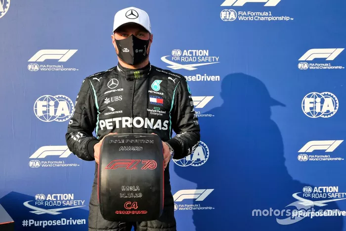 Ganador de la pole position Valtteri Bottas, Mercedes F1