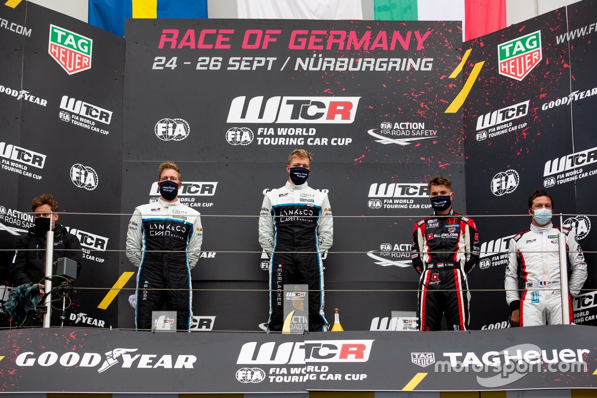 Podium: le vainqueur Yann Ehrlacher, Cyan Racing Lynk & Co 03 TCR, le deuxième Thed Björk, Cyan Performance Lynk & Co 03 TCR, le troisième Attila Tassi, ALL-INKL.DE Münnich Motorsport Honda Civic TCR, Jean-Karl Vernay, Mulsanne Alfa Romeo Giulietta TCR