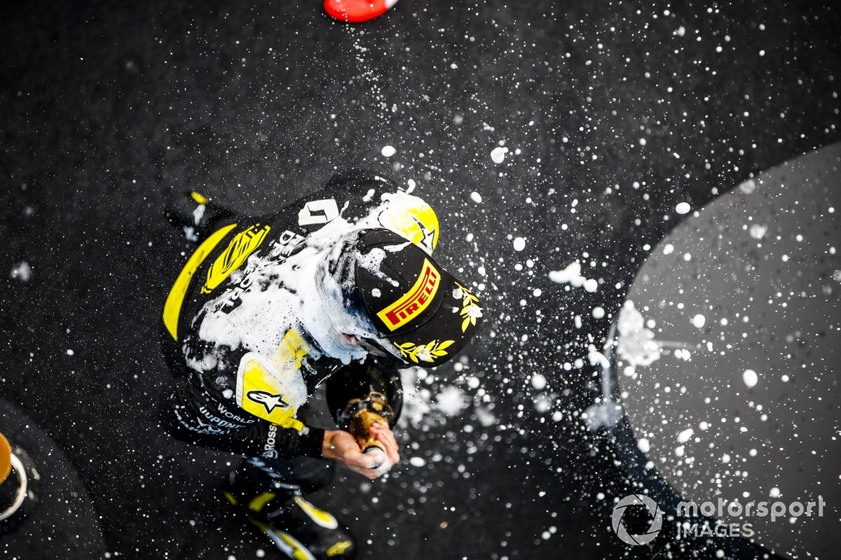 Podio: tercer lugar Daniel Ricciardo, Renault F1