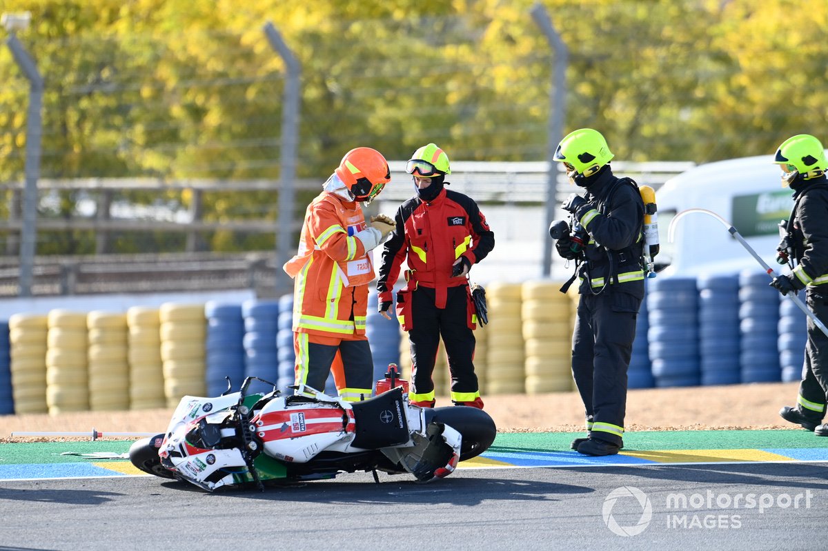Moto de Mattia Casadei, Ongetta SIC58 Squadracorse después de la caída
