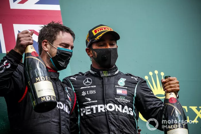 Podio: segundo lugar Valtteri Bottas, Mercedes-AMG F1, ganador Lewis Hamilton, Mercedes-AMG F1