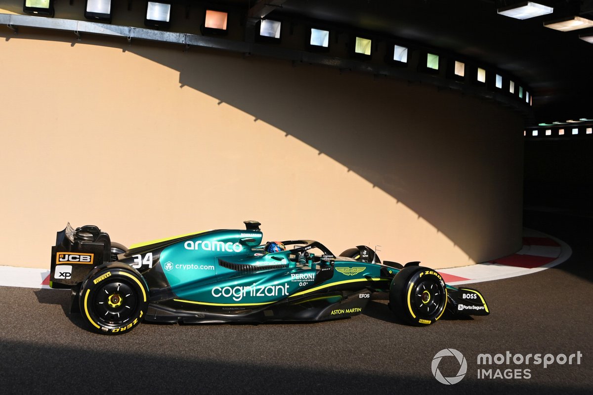 Felipe Drugovich, Aston Martin AMR22