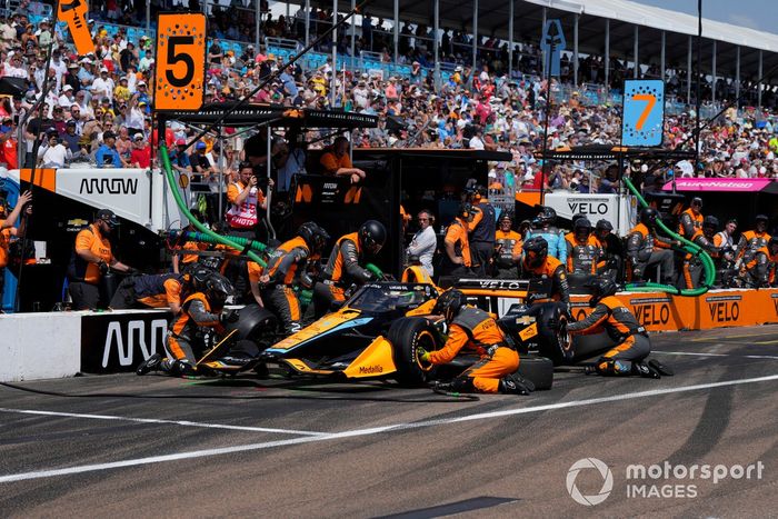 Patricio O'Ward, Arrow McLaren Chevrolet - pit stop