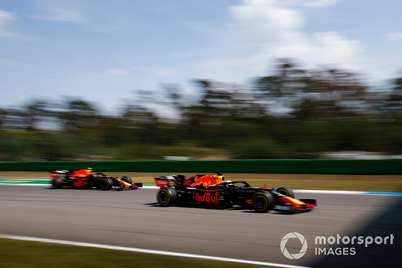 Max Verstappen, Red Bull Racing RB15, devant Pierre Gasly, Red Bull Racing RB15