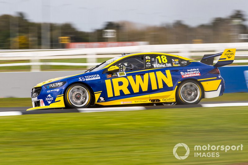 #18 Team 18 Holden