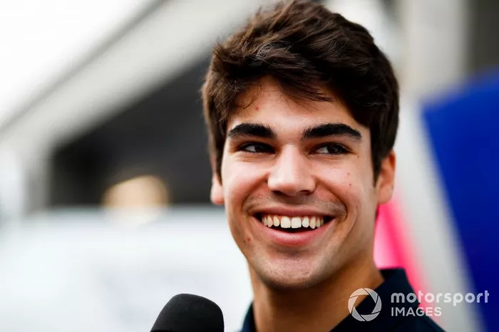 16 - Lance Stroll: 1'39.979
