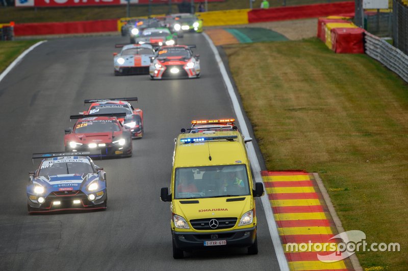 Ambulancia en pista