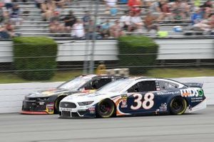 Chris Buescher, JTG Daugherty Racing, Chevrolet Camaro Kroger Fast Start, David Ragan, Front Row Motorsports, Ford Mustang MDS Transport