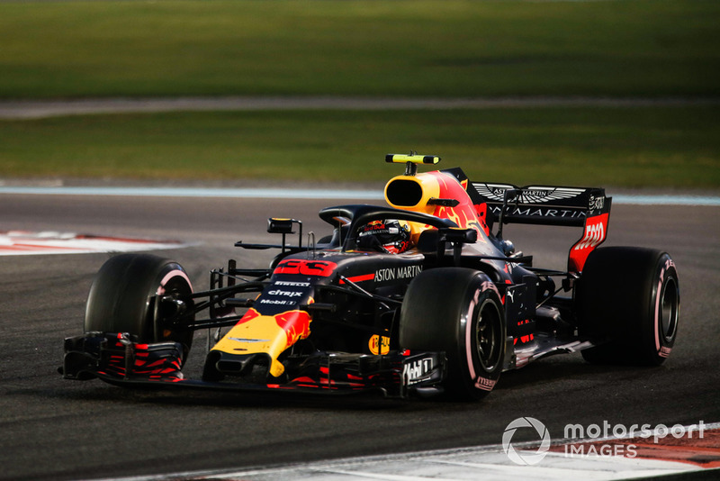 Verstappen heeft last van zijn motor, zijn engineer is lichtjes geïrriteerd