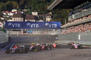 Roberto Merhi, Campos Racing, Alessio Lorandi, Trident, Louis Deletraz, Charouz Racing System, Nirei Fukuzumi, BWT Arden, at the start of the race 