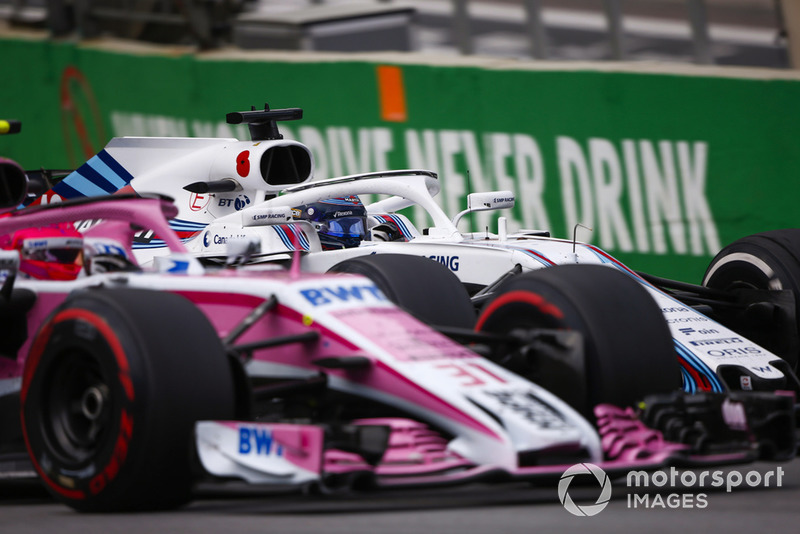 Esteban Ocon, Racing Point Force India VJM11, en lutte avec Lance Stroll, Williams FW41