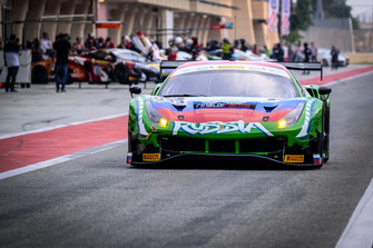 #993 Russia, Rinaldi Racing Ferrari 488 GT3: Rinat Salikhov, Denis Bulatov