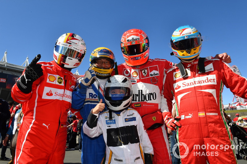 Болельщики Ferrari и McLaren