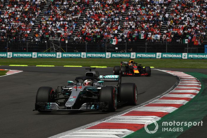 Lewis Hamilton, Mercedes-AMG F1 W09 