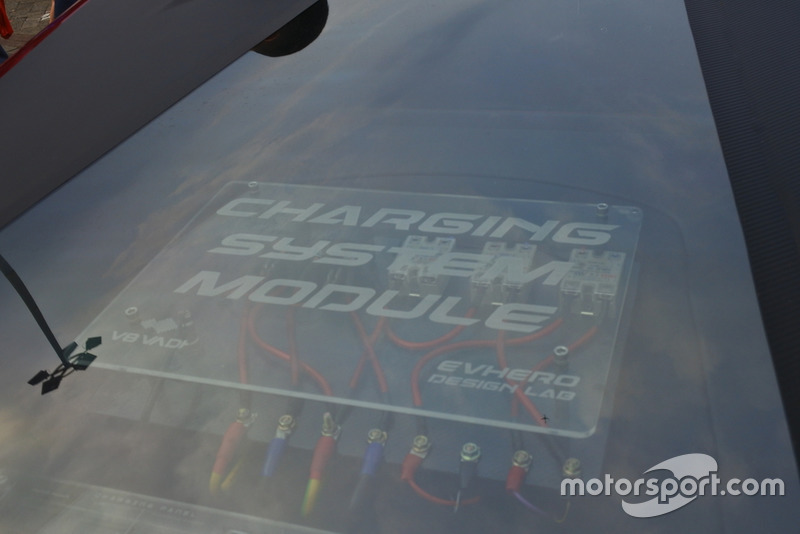 Modul sistem charging, mobil listrik V8 Vadi