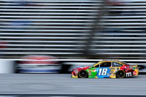 Kyle Busch, Joe Gibbs Racing, Toyota Camry M&M's