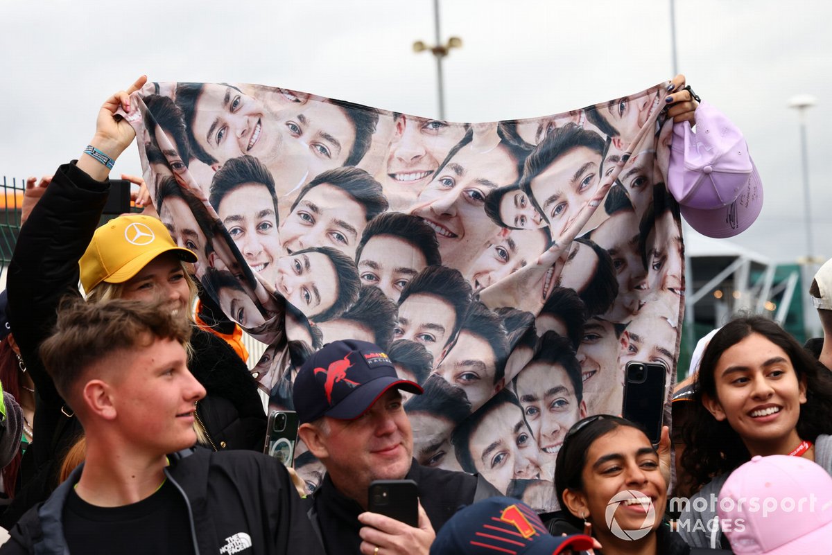 Fans de George Russell, Mercedes-AMG