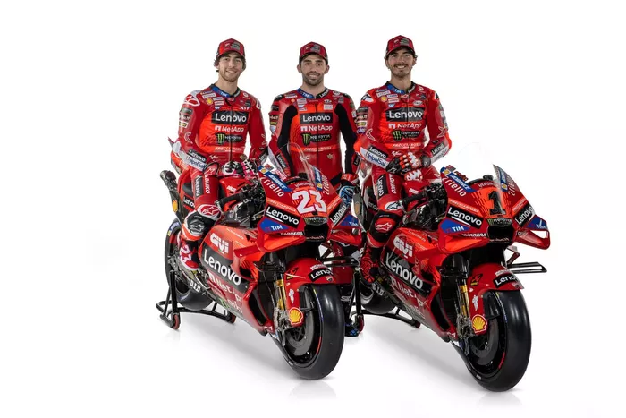 Michele Pirro, Equipo Ducati, Francesco Bagnaia, Equipo Ducati, Enea Bastianini, Equipo Ducati
